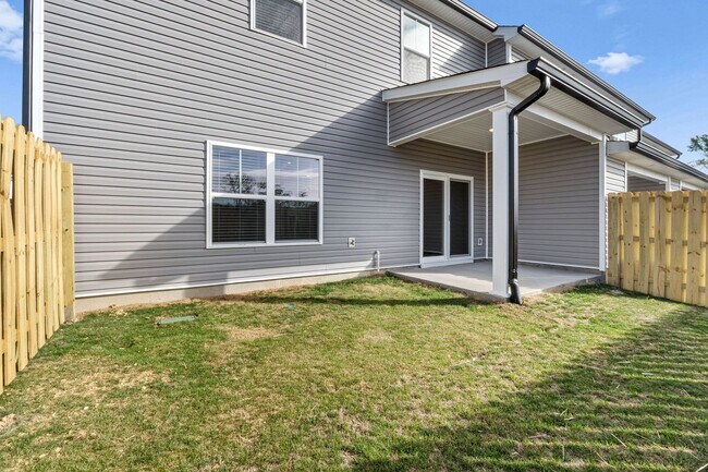 Building Photo - 1212 Vail Dr