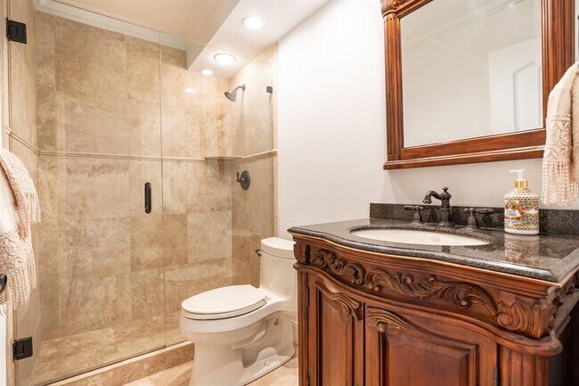 Building Photo - 4848 NE 23rd Ave