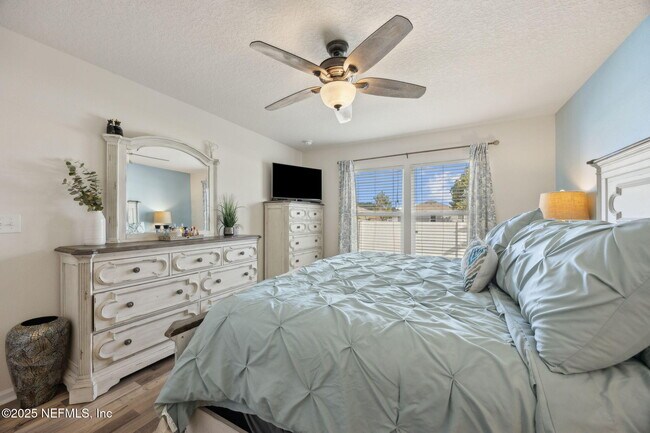 Building Photo - 3356 Canyon Falls Dr