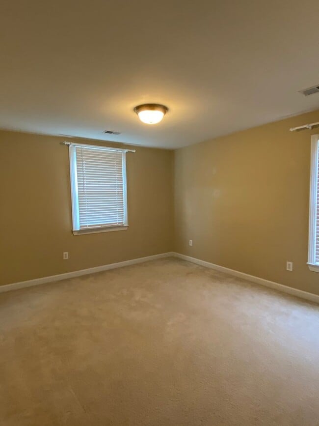Building Photo - Orchard Farms, 4 Bedroom 2.5 Bath