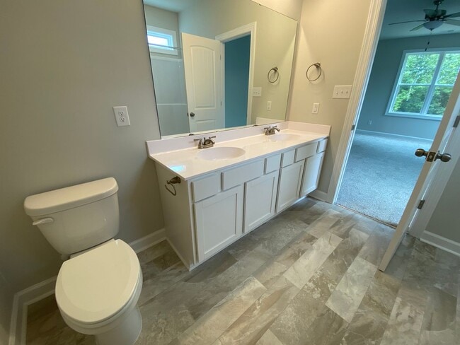 Building Photo - 255 Shallowbag Bay Ln