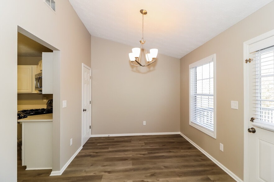 Building Photo - 748 Bartow Dr