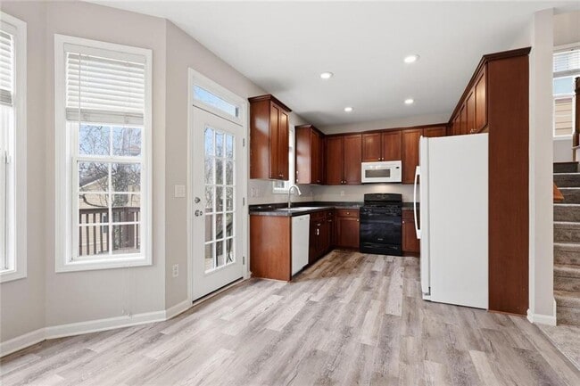 Building Photo - 1849 Spring Ave NW