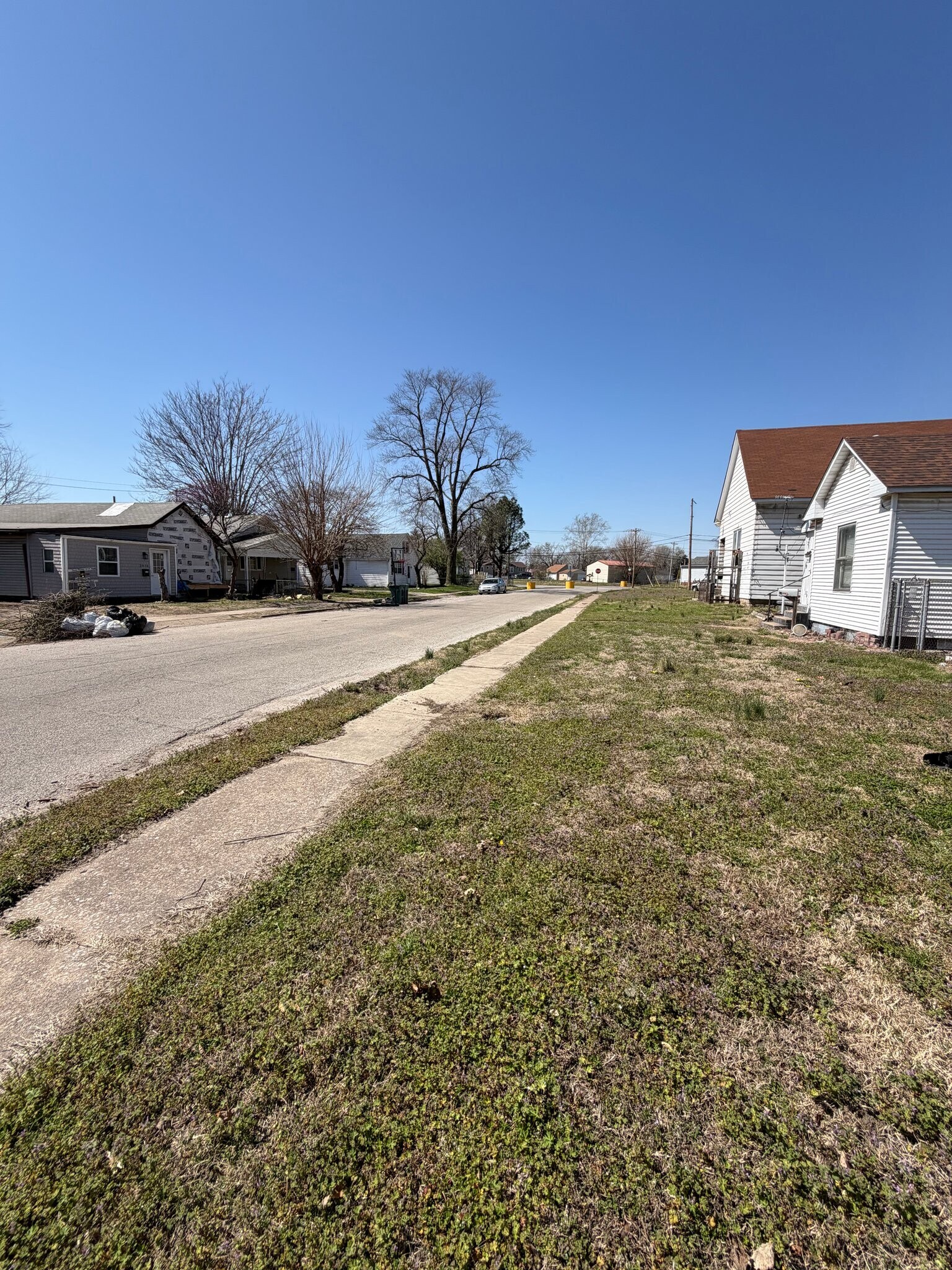 Building Photo - 2017 McCasland Ave