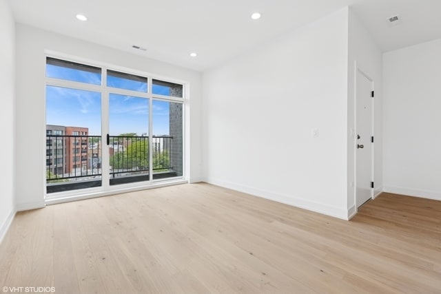 Building Photo - 3219 N Elston Ave