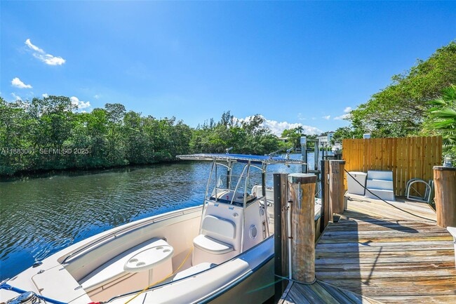 Building Photo - 184 Paloma Dr