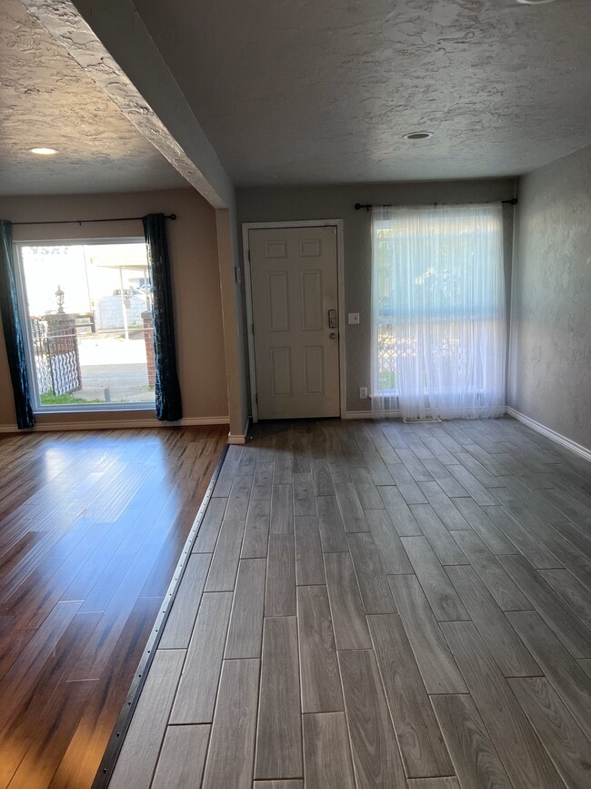 Building Photo - 2451 NW 38th St