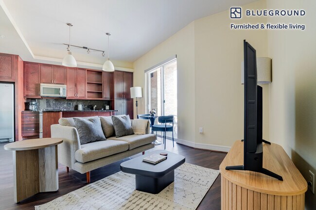 Primary Photo - 214 Barton Springs Rd