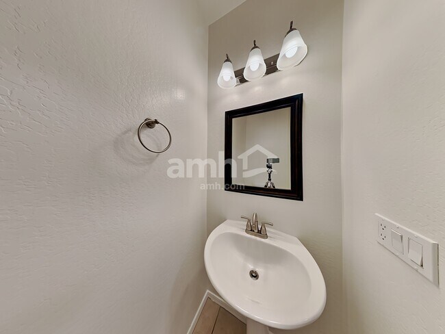 Building Photo - 16974 W Hilton Ave