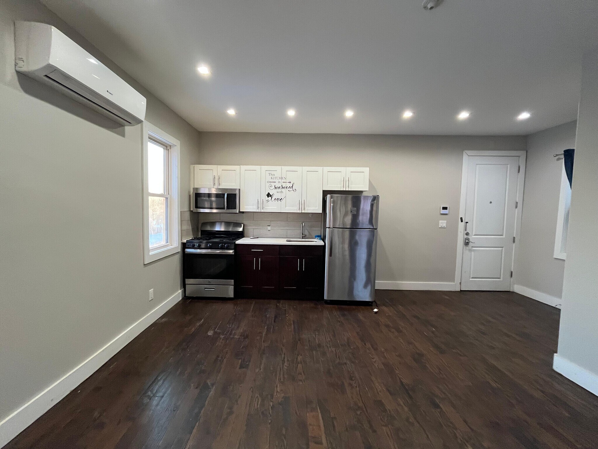 Building Photo - 5 Whitman Ave