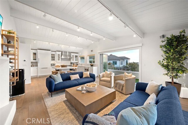 Building Photo - 45 Emerald Bay