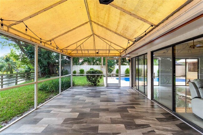 Building Photo - 470 NW 38th Ave