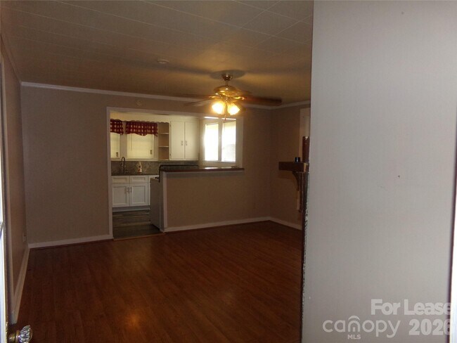 Building Photo - 729 Spruce St