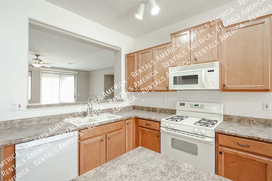 Building Photo - 19407 E Canary Way