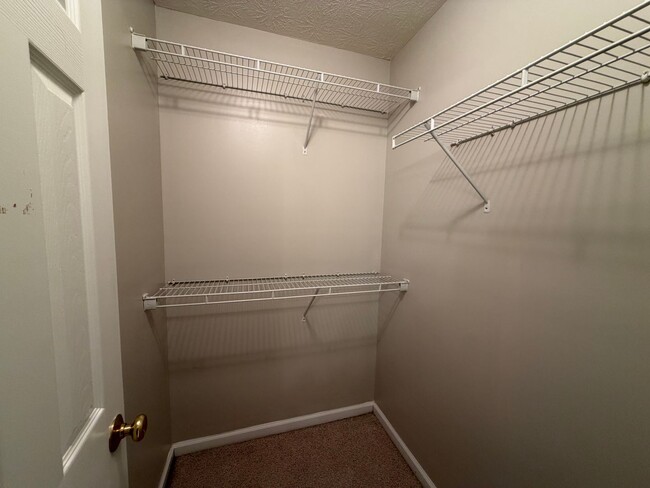 Building Photo - 1477 N. Donahue, Unit 3901
