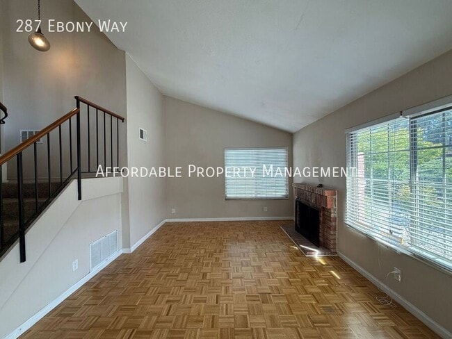 Building Photo - 287 Ebony Way