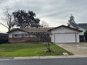 Building Photo - Central Roseville, Close to Shopping and Parks, 3 Bedroom 2 Bathrooms, 1536sq feet
