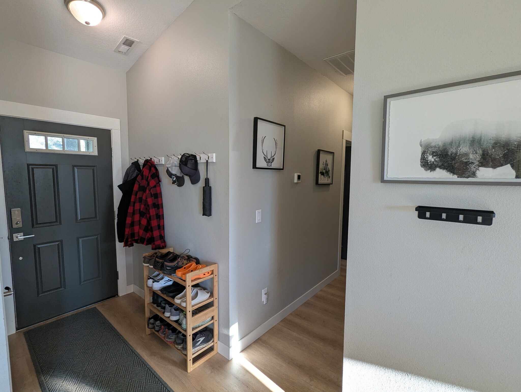 Building Photo - 342 Helens Ln