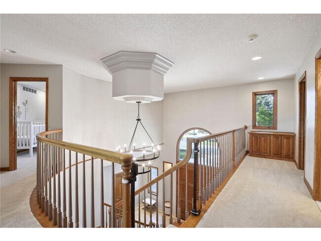 Building Photo - 10481 Bluff Rd