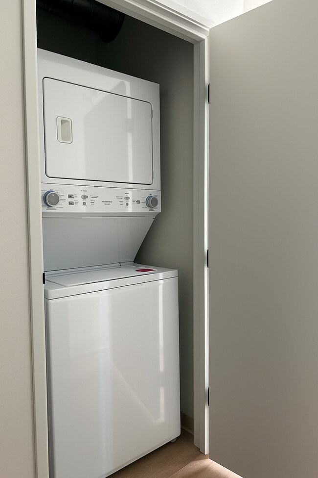 Building Photo - Brand New! Two Bed Corner Unit + Fireplace