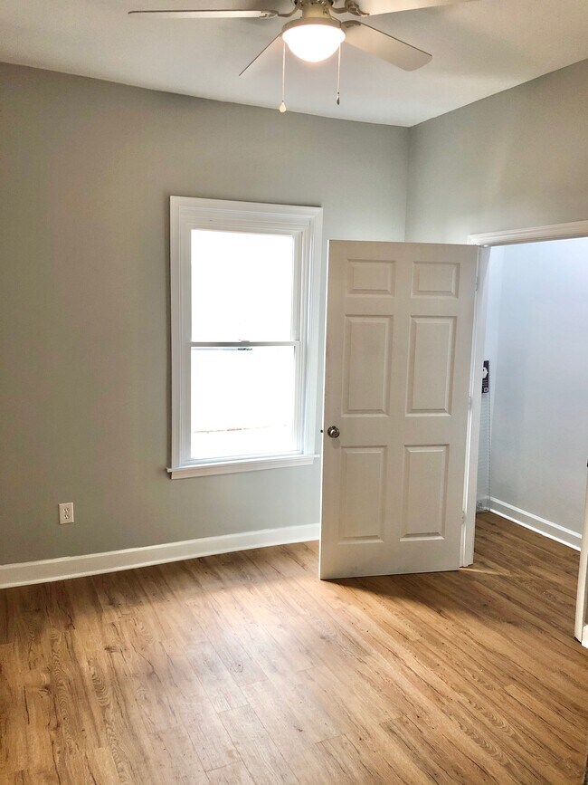 1st Floor Bedroom - 1709 Everett St