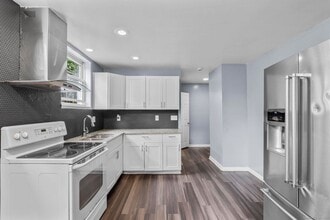 Building Photo - 22 Wyman St