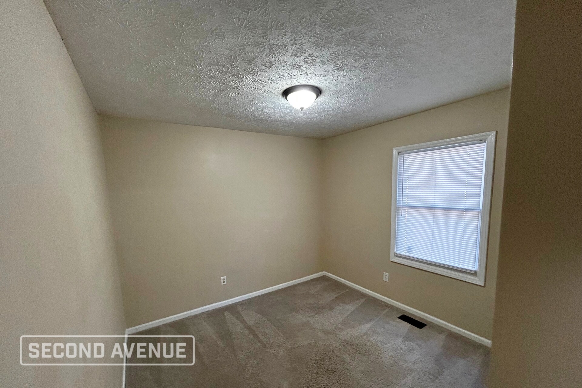 Building Photo - 4407 Golden Rd