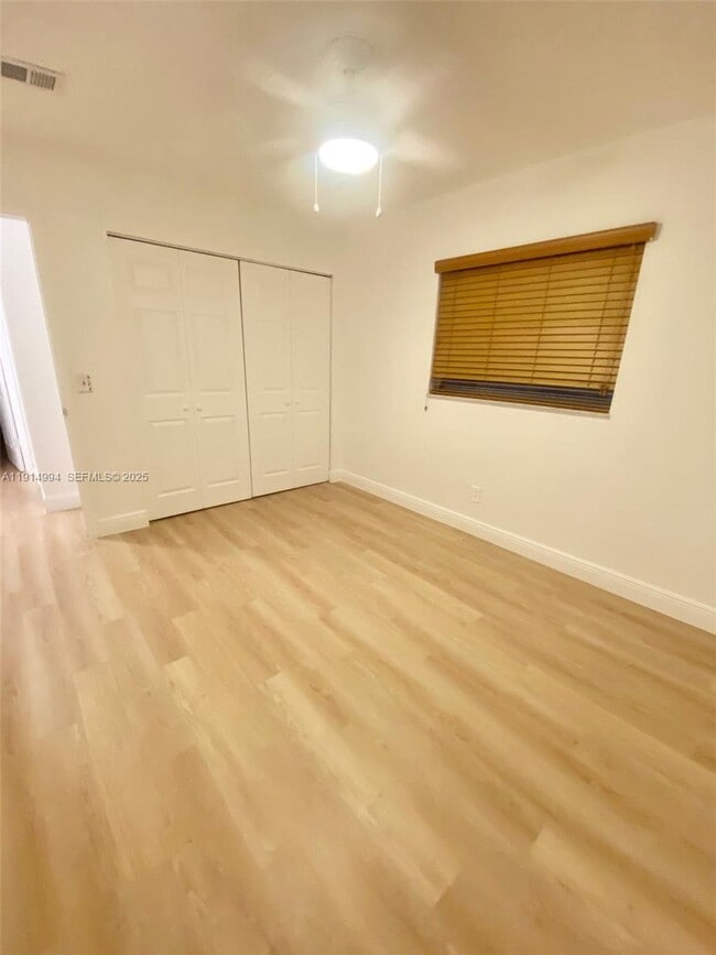 Building Photo - 6568 SW 41st Pl