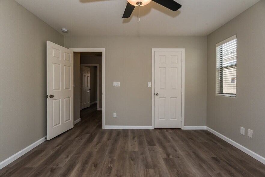 Building Photo - 10974 Florence Hills St