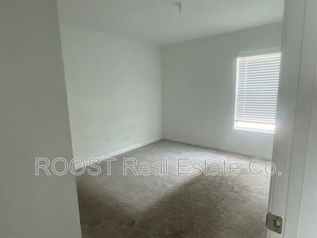 Building Photo - 1668 Colebrook Cir SW