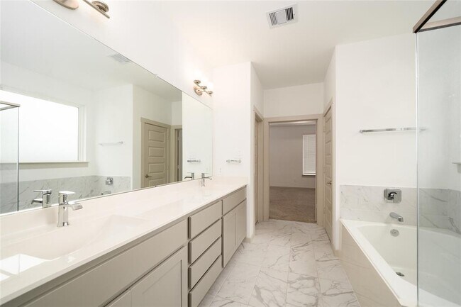 Building Photo - 29423 Red Rocks Pk Dr