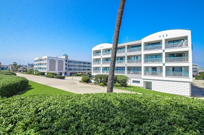 Building Photo - 6102 Seawall Blvd