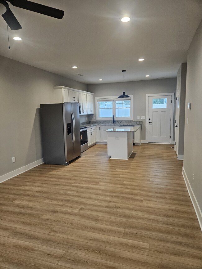 Building Photo - 77 Shelor Dr