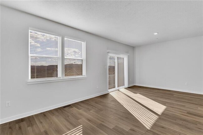 Building Photo - 126 Scotland Ln