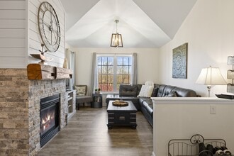 Building Photo - 12762 Ironstone Way