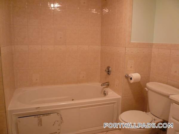 Building Photo - 22 Highland Ave