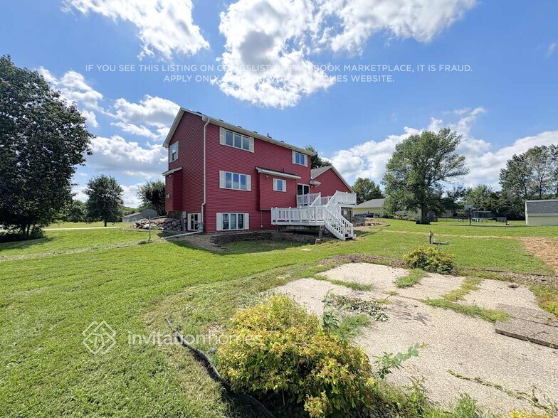Building Photo - 13876 59th St NE