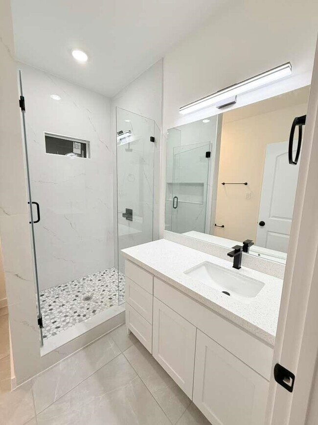 Building Photo - 3431 Lopez