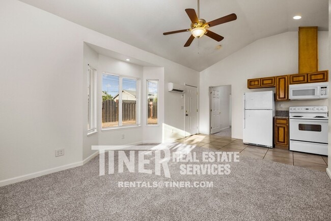 Building Photo - 9304 Orangevale Ave