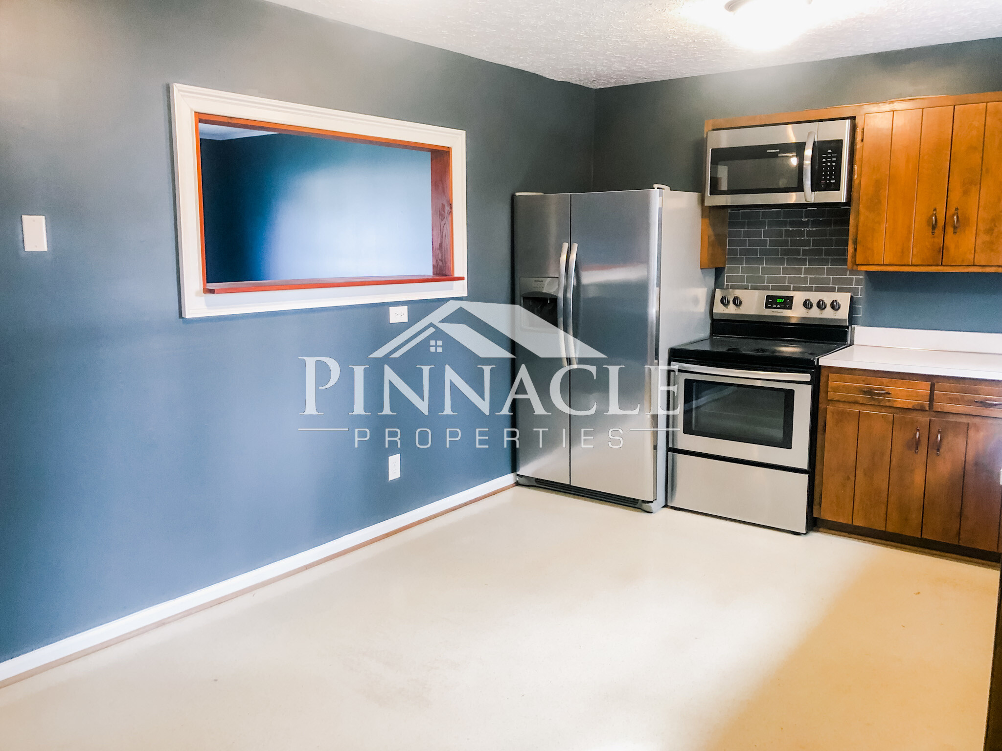 Kitchen - 103 Tomahawk Dr