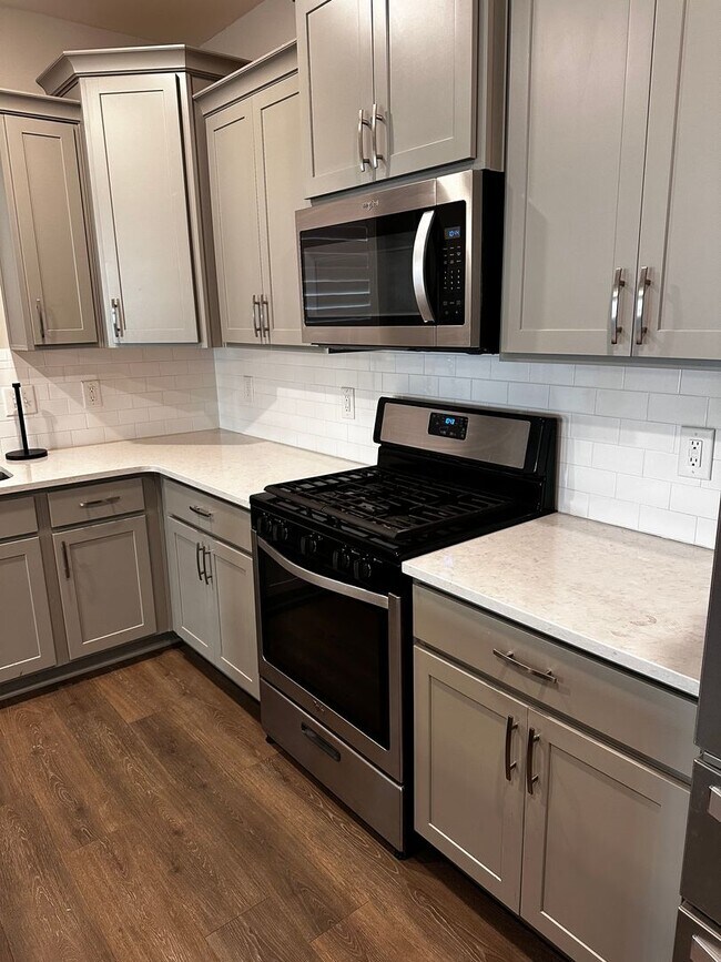 Building Photo - Carothers Farms - Three Bedroom House with 2 Car Garage