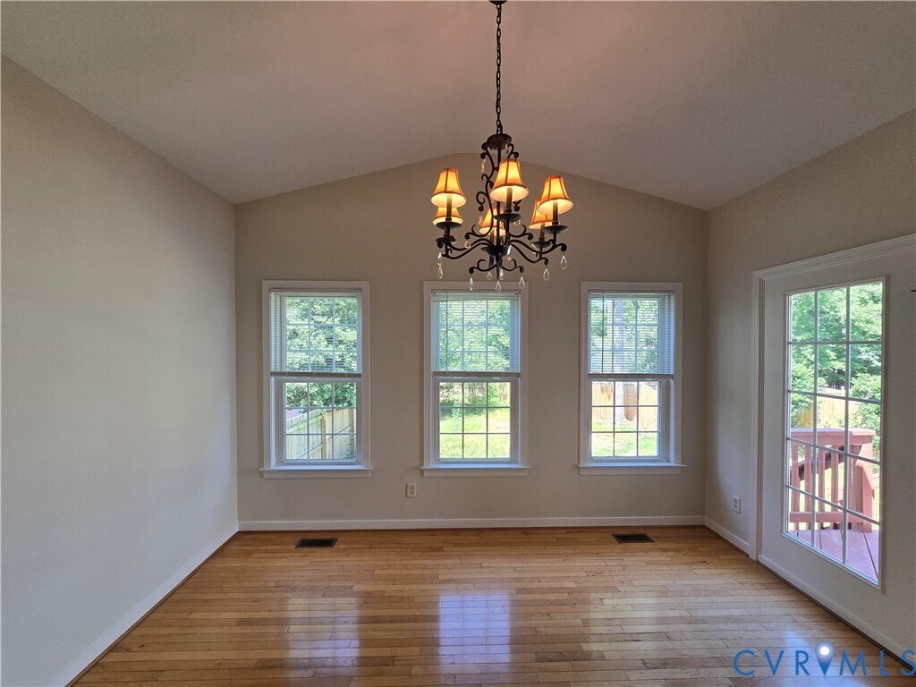 Building Photo - 9521 Pine Trails Ct