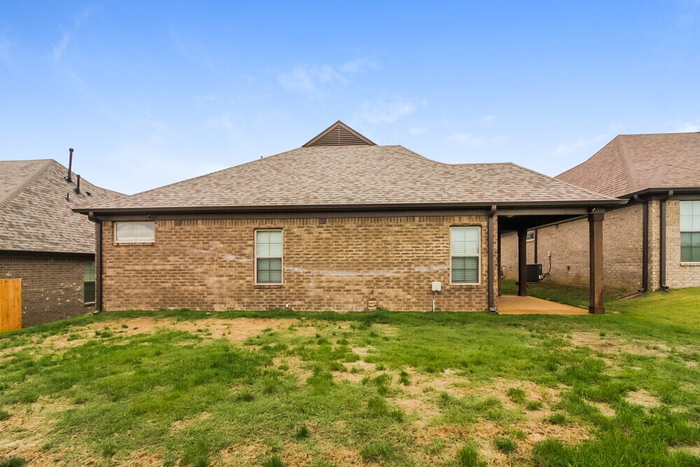 Building Photo - 140 Hidden Meadows Ln