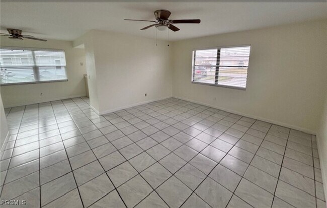 Building Photo - 3805 SE 11th Ave