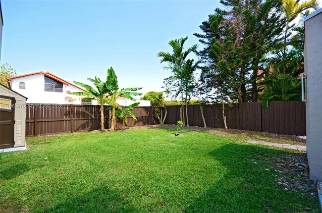 Building Photo - 10400 SW 67th St