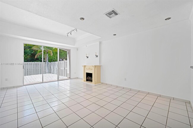 Building Photo - 11224 NW 42nd Terrace
