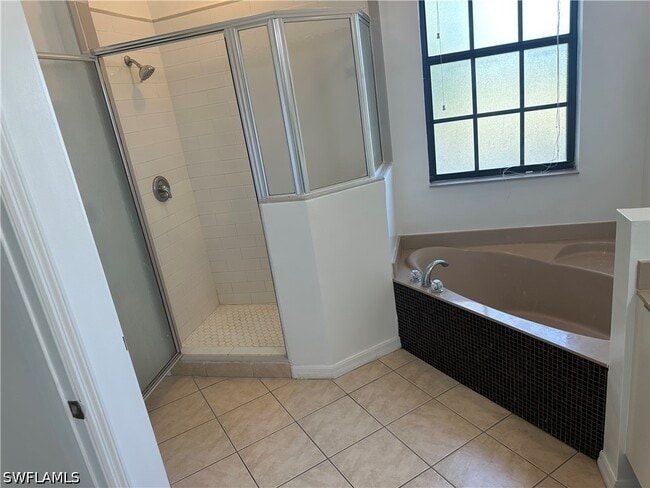 Building Photo - 14784 Pinnacle Pl