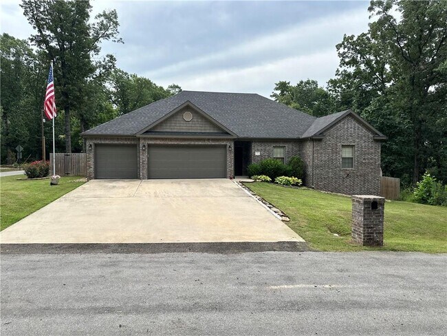 Primary Photo - 1 Hermitage Ln