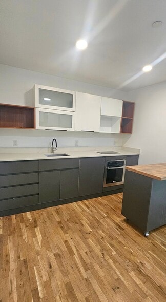 Building Photo - 35 Springside Ave
