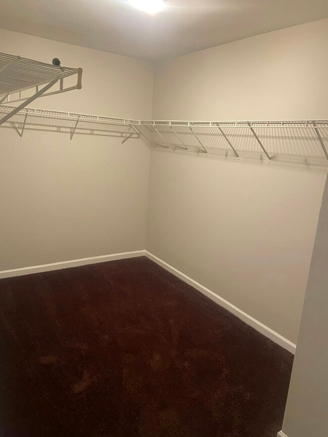 Building Photo - 7092 Walton Hl